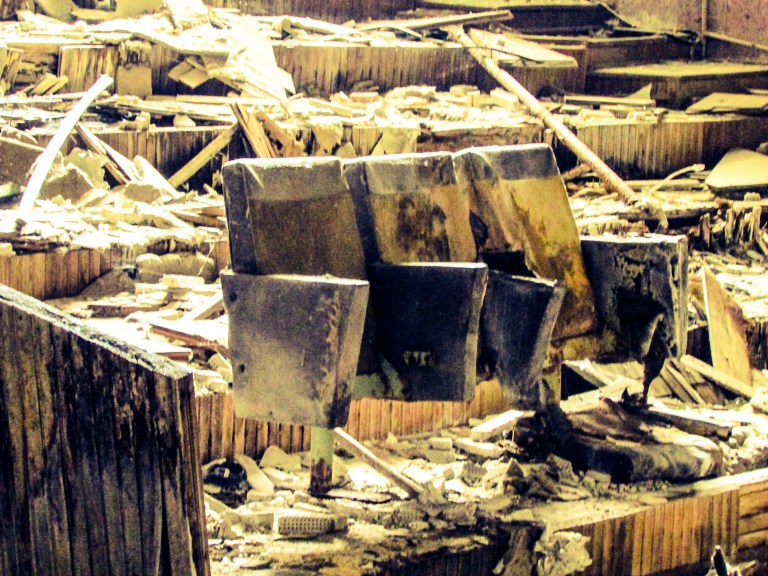 I dag står bare noen enslige stoler igjen i forelesningssalen.