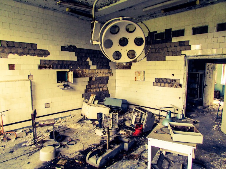 Inne i en av operasjonssalene på sykehuset.