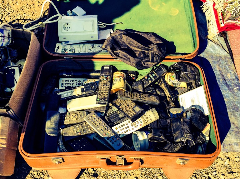 Et godt utvalg av gamle fjernkontroller.