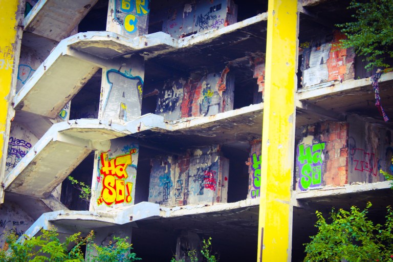 6AA0E5AD-00C9-4851-884E-01DD01C197D7